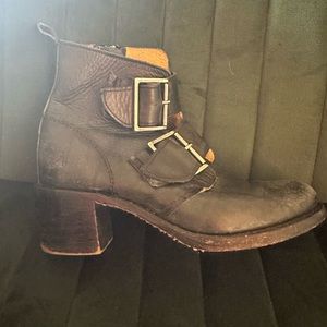Frye boot 8.5